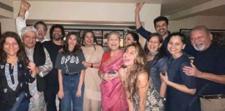 Shabana Azmi celebrates 'Betu' Farhan Akhtar's birthday with Javed Akhtar, Honey Irani