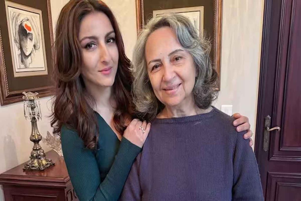 Actress Soha Ali wants to write a book on the life of her mother and actress Sharmila Tagore.